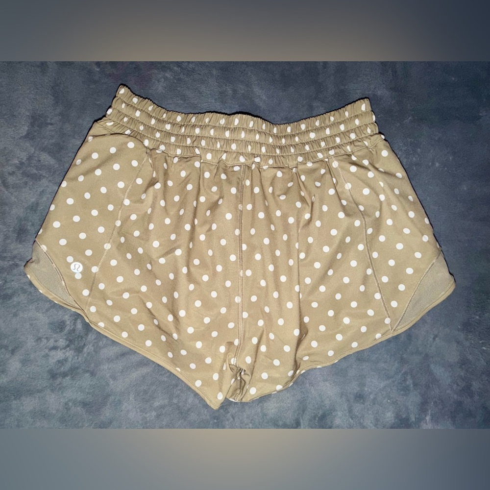 Lululemon Hotty Hot High-Rise HR Lined Short Simple Polka White Sheer Oak 2.5” 8 - Picture 2 of 3